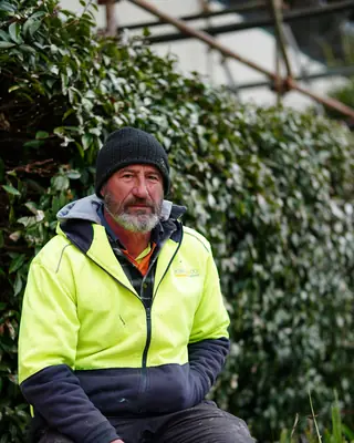 Lennart Grenmark i varseljacka och mössa
